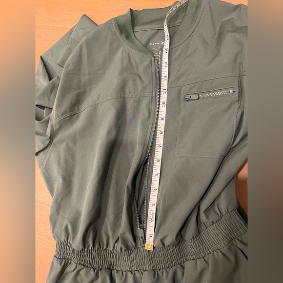 Old Navy active jumpsuit - Picture 9 of 12